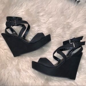Chinese Laundry Strappy Wedge *NEW NEVER WORN*